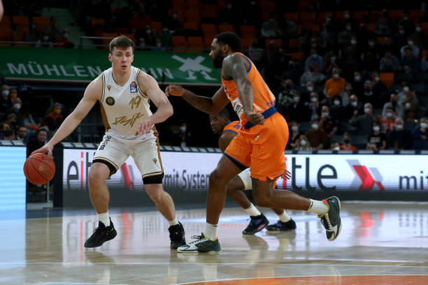 容的合同和 容的合同和