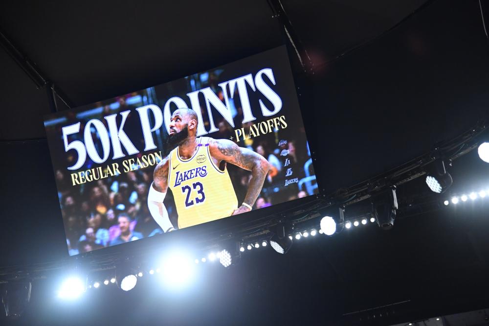 努力抗衡 努力抗衡