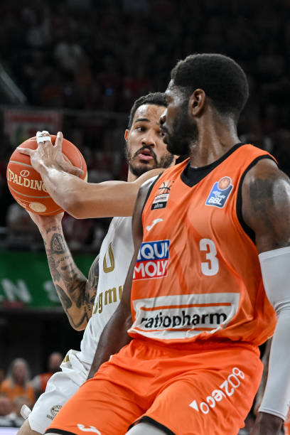 再次被提及 再次被提及