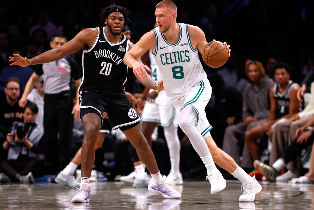 队的表现保 队的表现保